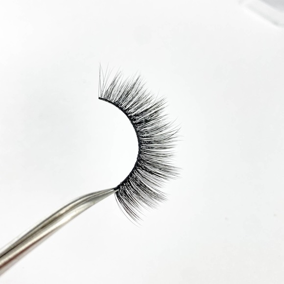 Sophia 5D Glamour Volume False Eyelashes - Picture 8 of 16